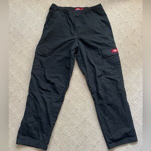 Dickies Women’s Cropped Cargo Pants